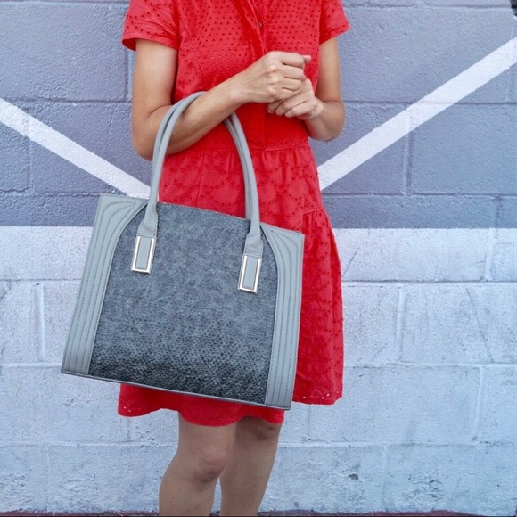 ⚡️SALE⚡️ Dariela Weave Large Structure Tote - Gray - Picture 4 of 5